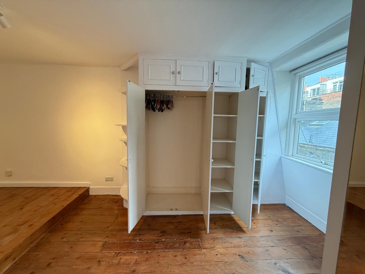 Additional image 7 of 2 Bed Flat, Dove Mews, SW5, N1 7GU