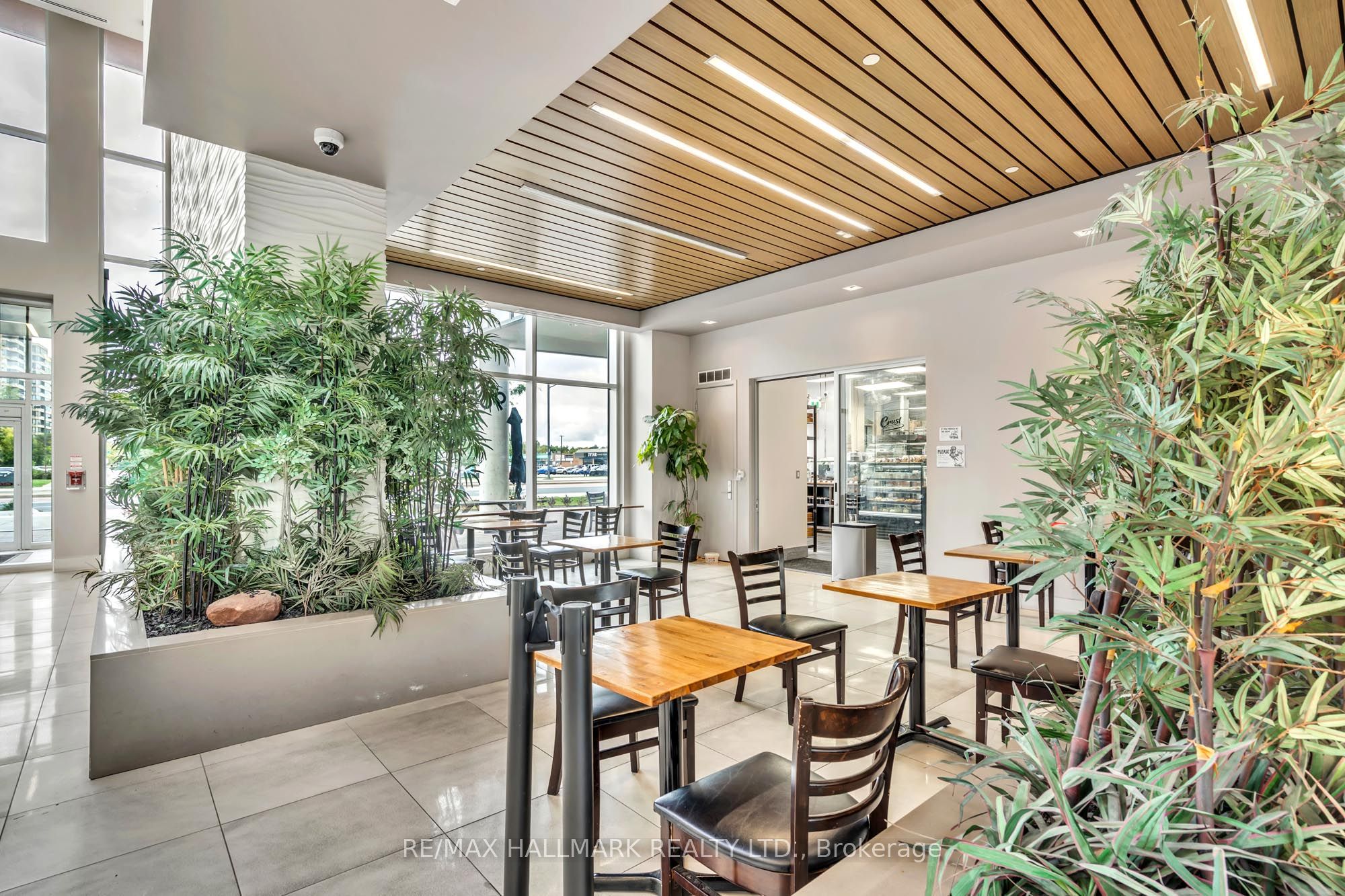 Additional image 4 of 1609A-9608 Yonge Street, Richmond Hill, ON, L4C 1V6