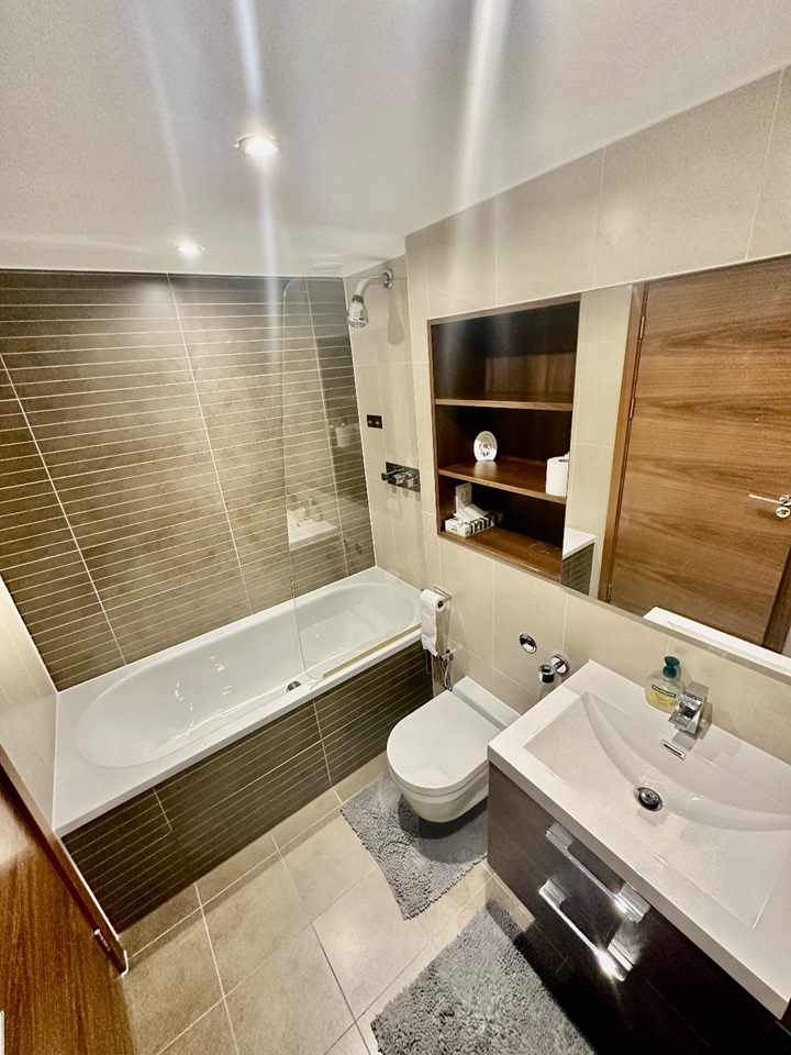 Additional image 14 of 2 Bed Flat, Queenstown Road, SW11, N1 7GU