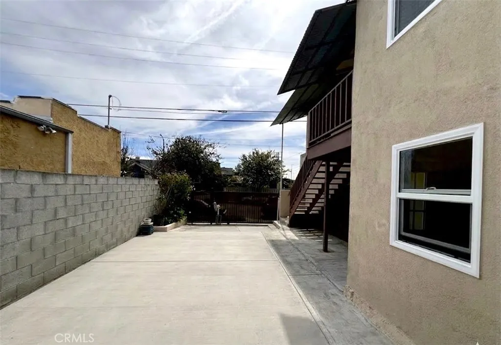 Additional image 14 of 1561 W 38th Place, Los Angeles, CA 90062