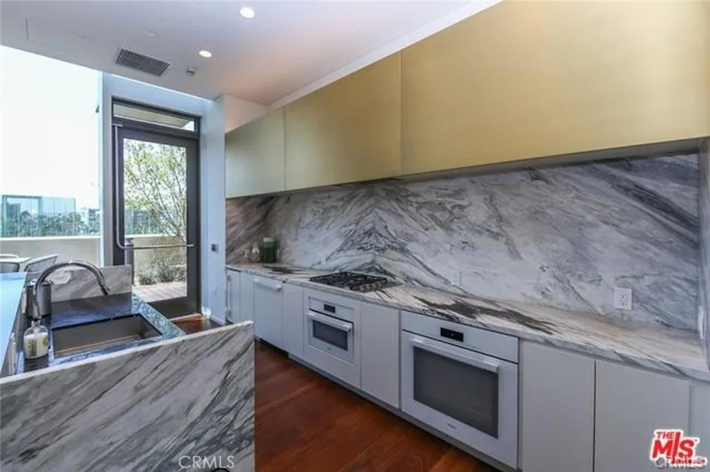 Additional image 40 of 889 S Francisco St Unit 2101, Los Angeles, CA 90017