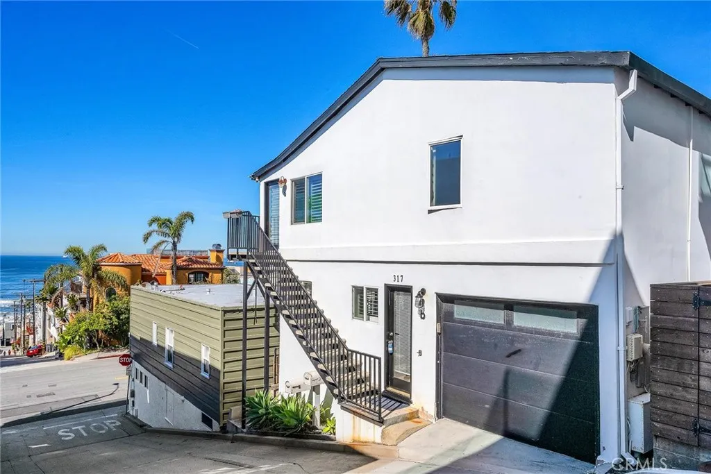 Additional image 3 of 317 Moonstone Street Unit B, Manhattan Beach, CA 90266