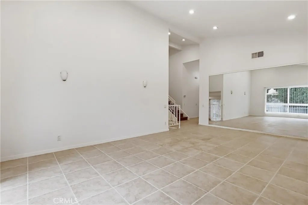 Additional image 47 of 18102 Hatteras St, Tarzana, CA 91356