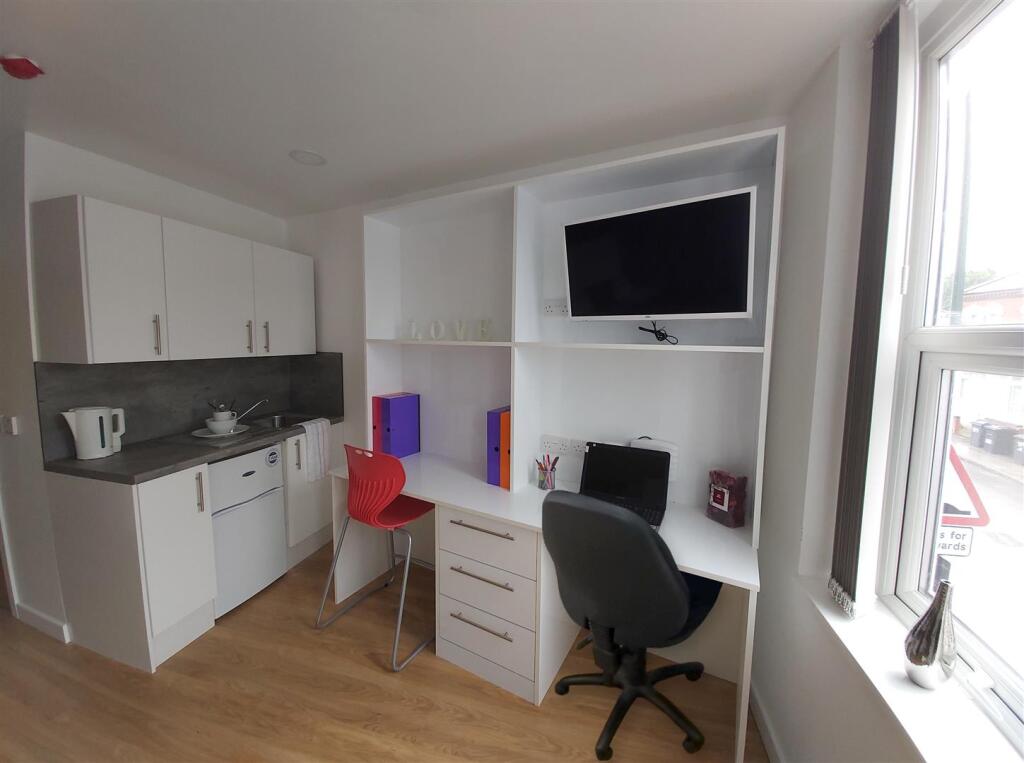 Additional image 4 of Tiverton Road