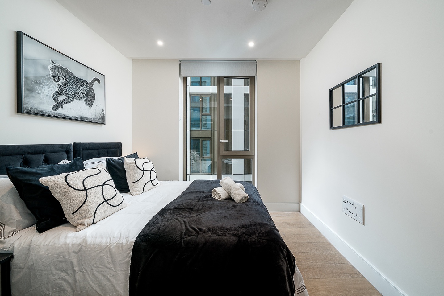 Additional image 2 of 2 Bed Flat, Salisbury House, SW11, N1 7GU