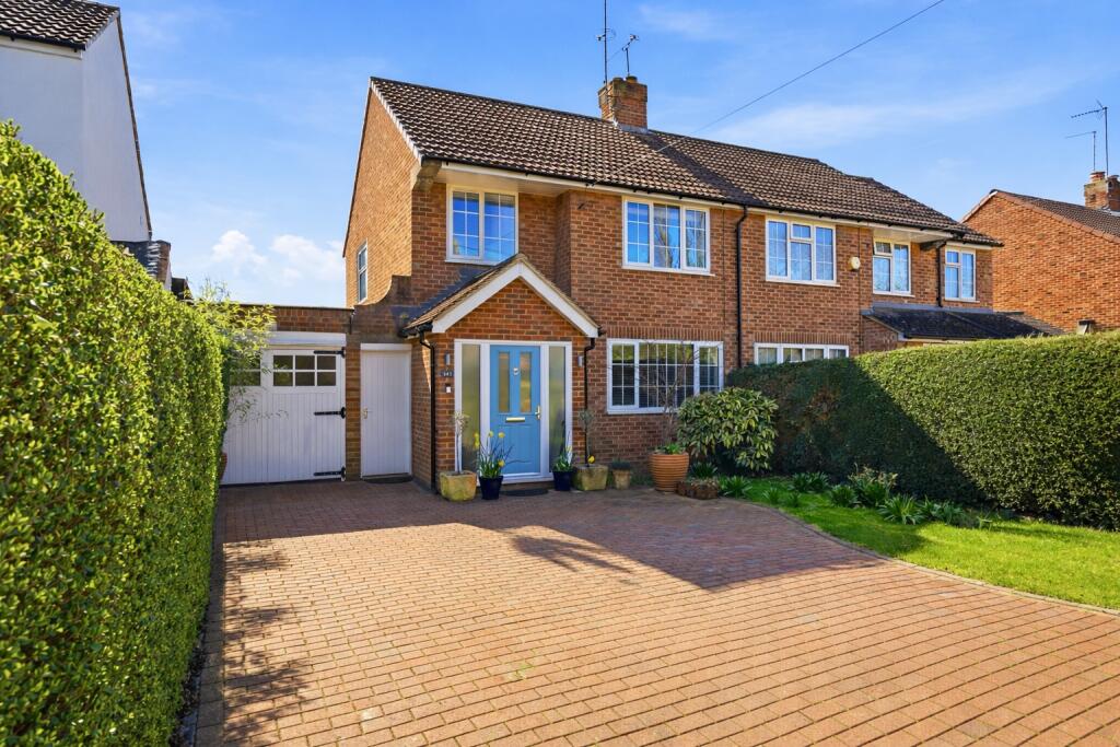 St. Albans Road West, Hatfield, Hertfordshire, AL10