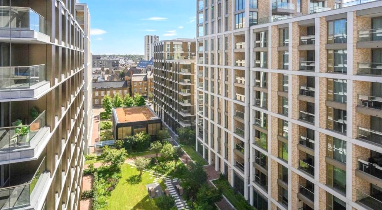 Additional image 3 of 2 Bed Flat, Salisbury House, SW11, N1 7GU