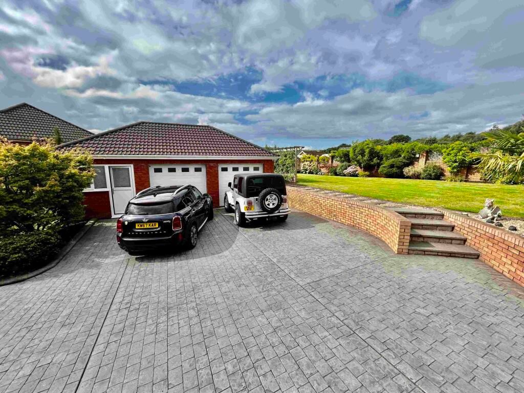 Additional image 3 of 4 bed detached house for saleGilfach Road, Tonyrefail, Porth CF39
