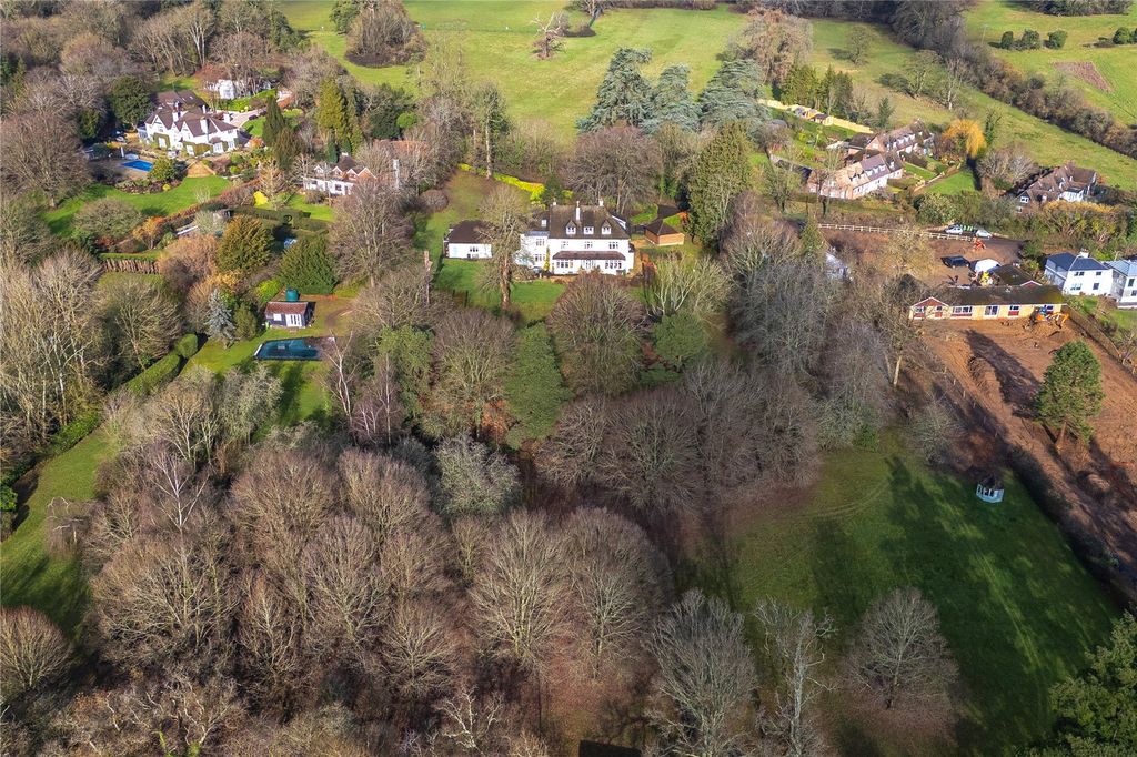 Additional image 11 of 9 bed detached house for saleGillotts Lane, Harpsden, Henley-On-Thames, Oxfordshire RG9