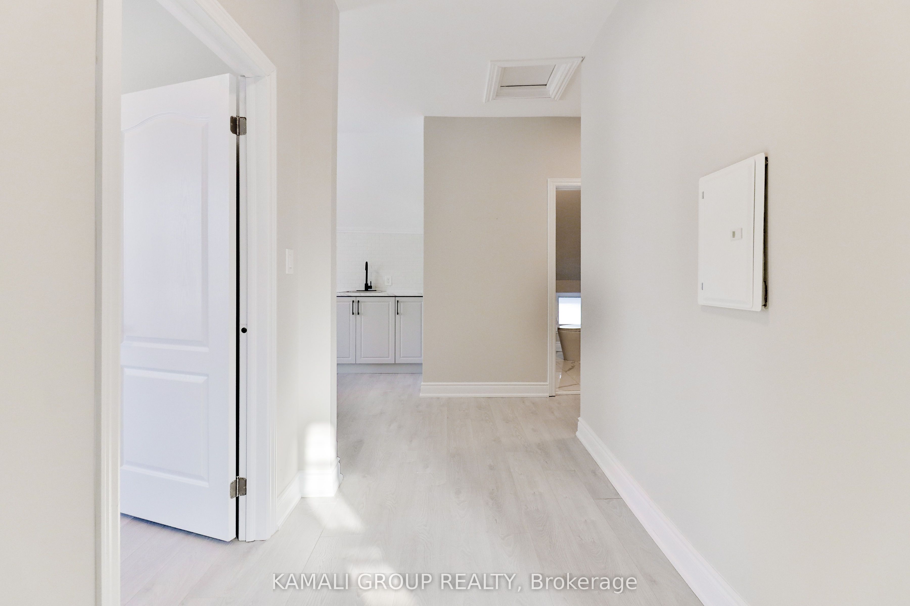 Additional image 6 of UNIT 3-93 Mcmillan Drive, Oshawa, ON, L1G 3Z7