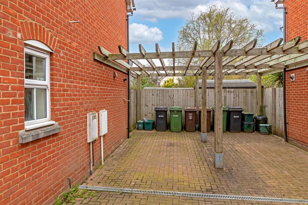 Additional image 15 of Puddingstone Drive, St. Albans