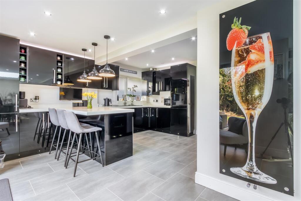 Additional image 19 of Holloways Lane, Welham Green