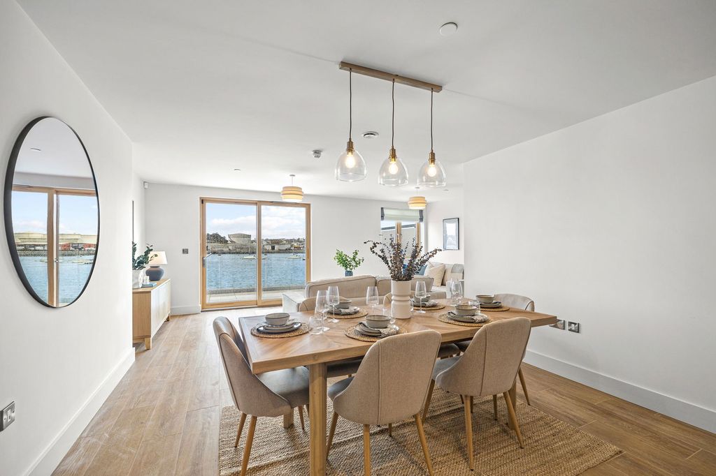 Additional image 6 of 4 bed terraced house for saleBaylys Road, Oreston, Plymouth PL9
