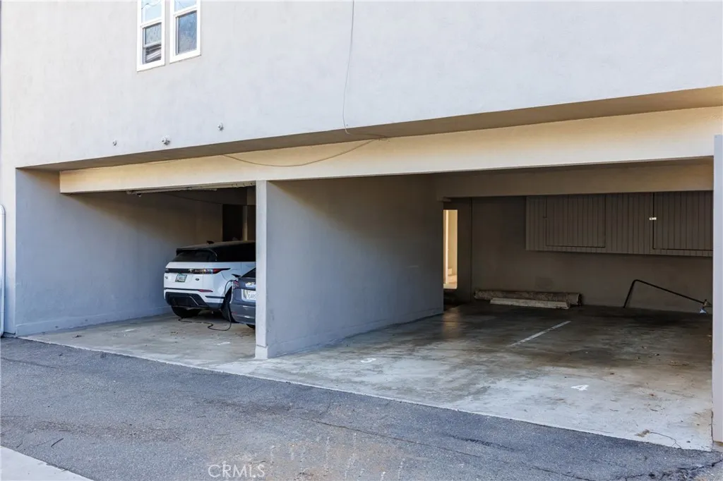 340 Cypress Dr Unit 2, Laguna Beach, CA 92651