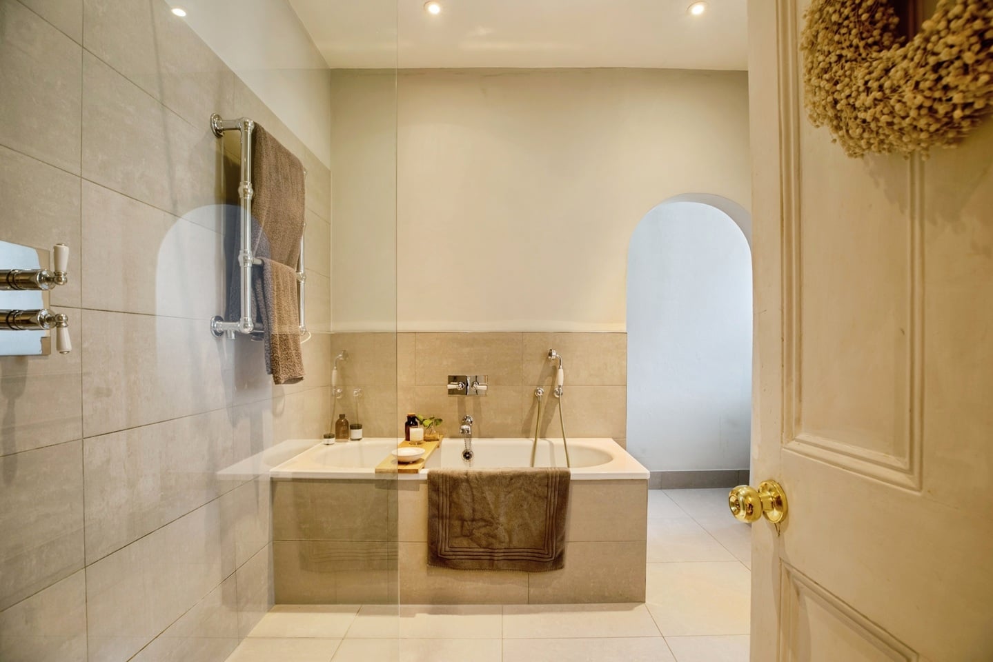 Additional image 12 of 2 Bed Flat, Primrose Mansions, SW11, N1 7GU