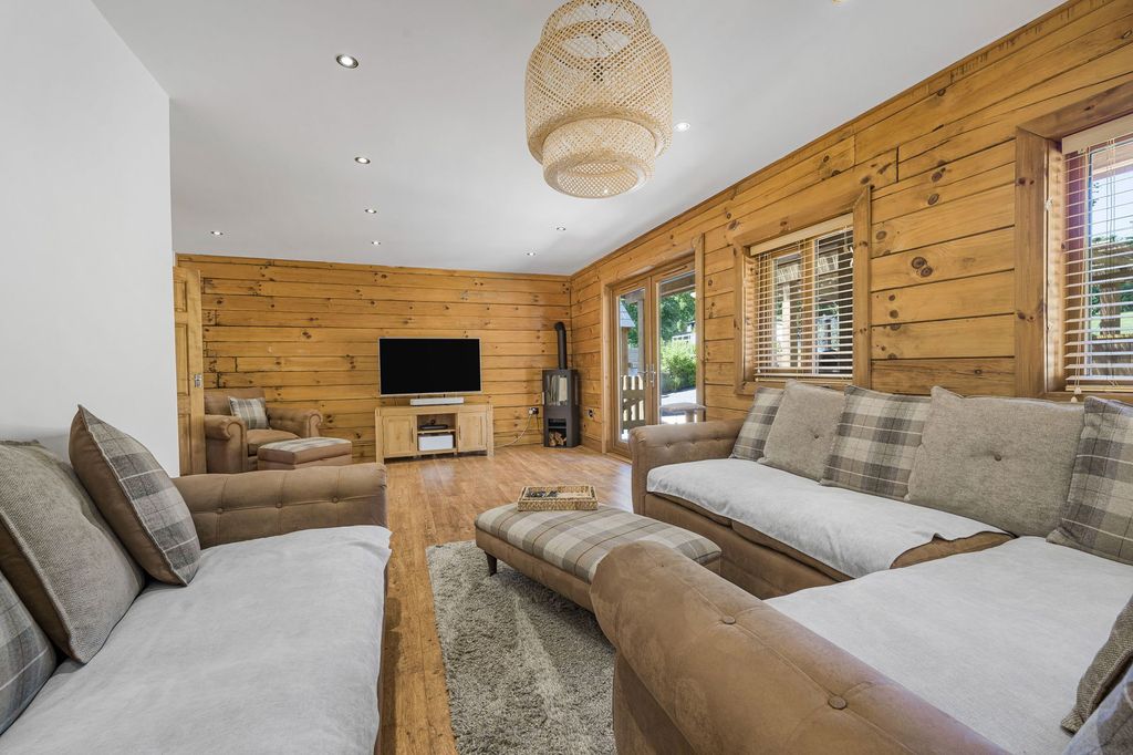 Additional image 5 of 5 bed detached house for saleOakmead Road, Llanharan, Pontyclun CF72