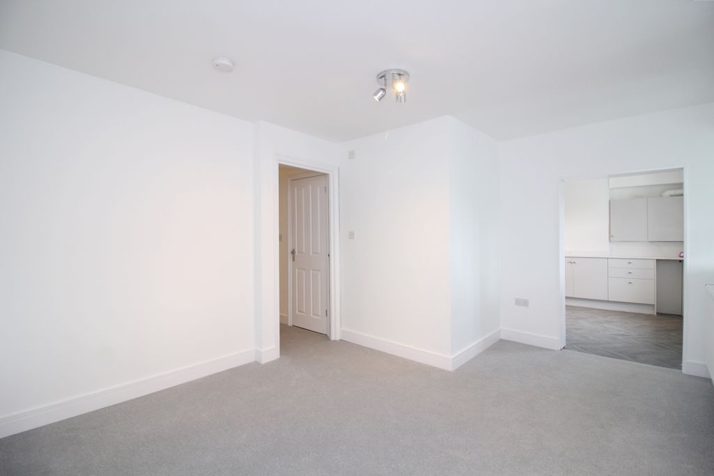 Additional image 10 of 2 bed flat for saleCilfynydd Road, Cilfynydd, Pontypridd CF37