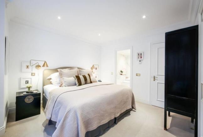 Additional image 8 of 2 Bed Flat, Charlesworth House, SW7, N1 7GU