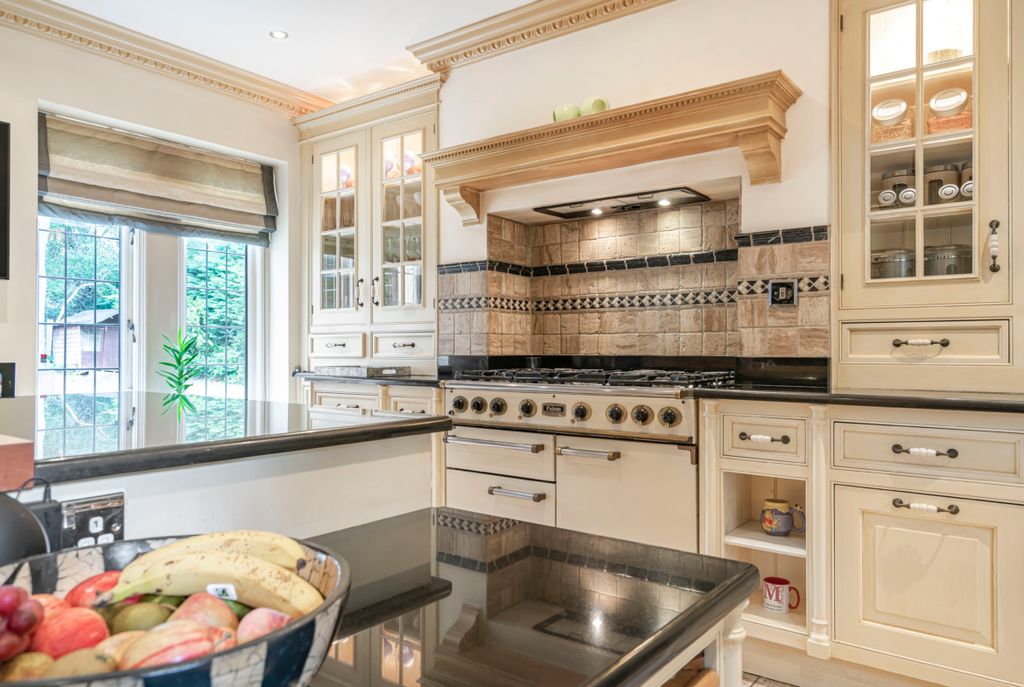 Additional image 8 of 5 bed detached house for saleLing Lane, Leeds LS14