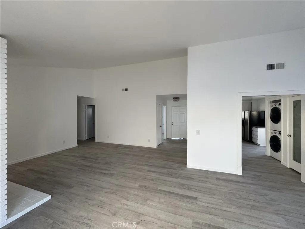 Additional image 8 of 19351 Strathern St, Reseda, CA 91335