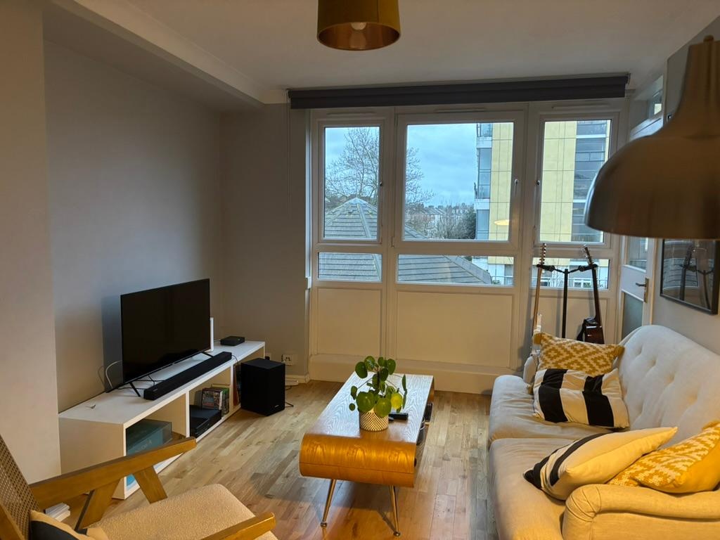 Additional image 2 of Room in a Shared Flat, Heron House, SW11, N1 7GU