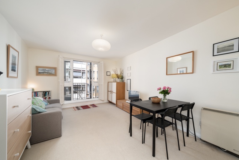 2 Bed Flat, Thames Heights, SE1, N1 7GU