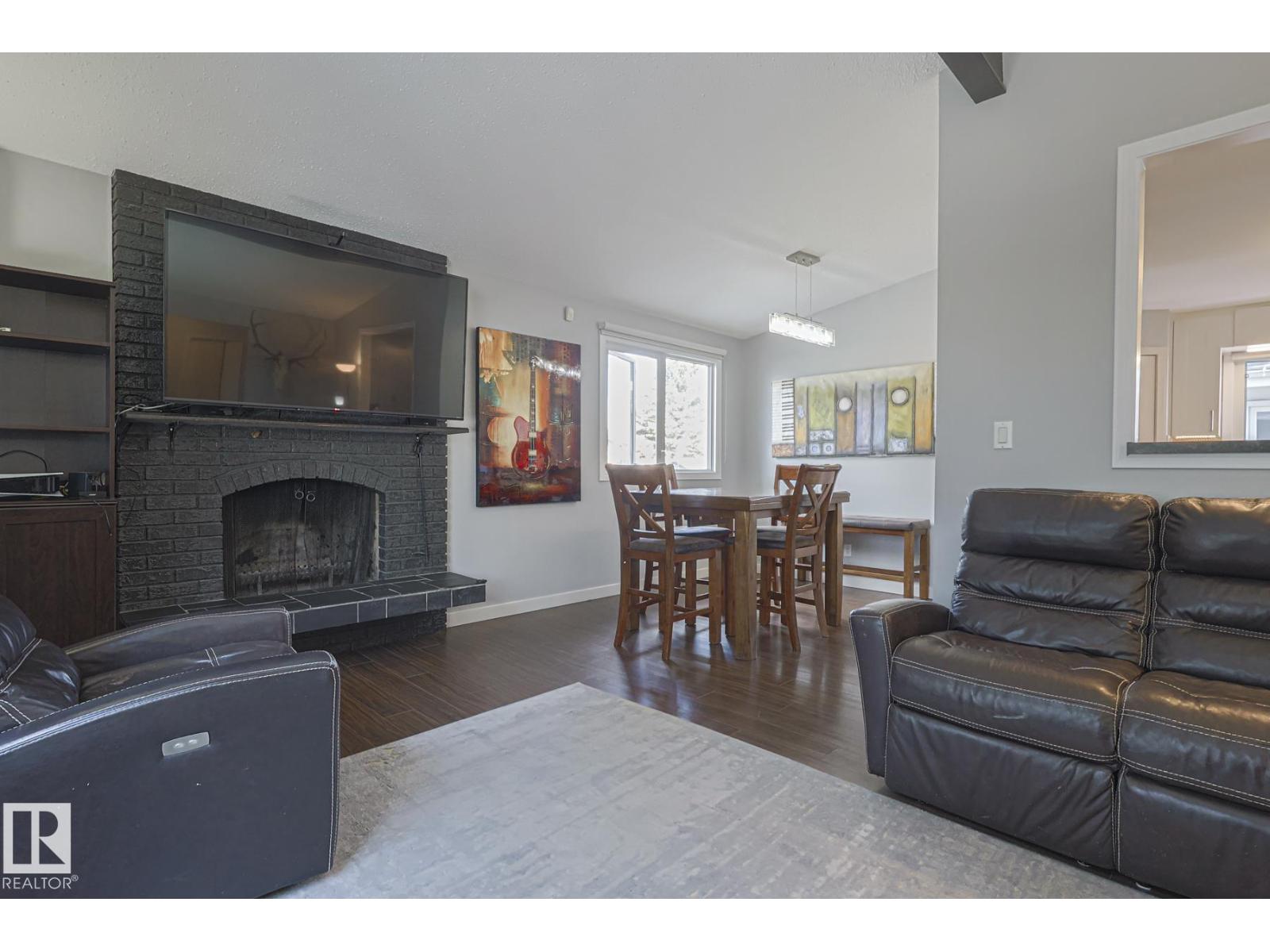 Additional image 5 of 2449 89 Street NW, Edmonton, AB, T6K2Y8