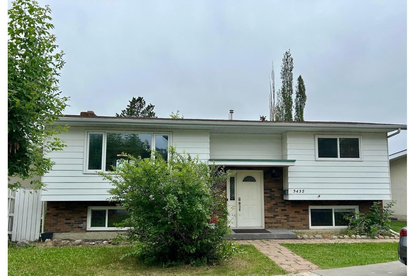 Additional image 7 of 3432 81 Street NW, Edmonton, AB, T6K0G4