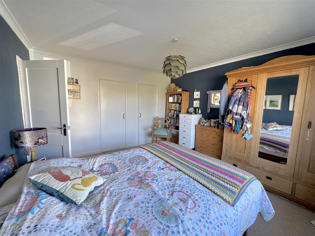 Additional image 14 of 4 bed property for saleSpacious & Airy Dormer Bungalow, Birch Avenue, Clevedon BS21