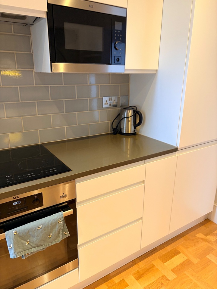 Additional image 6 of 2 Bed Flat, Oakley Place, SE1, N1 7GU