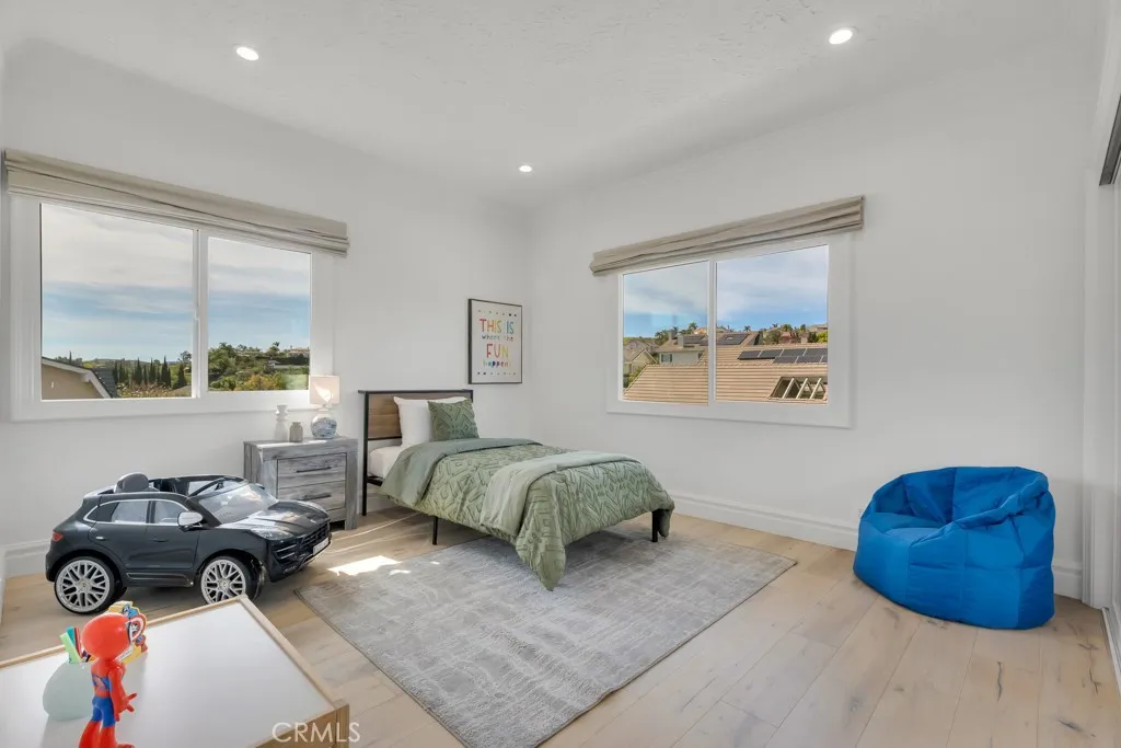 Additional image 56 of 5952 Woodland View Drive, Woodland Hills, CA 91367