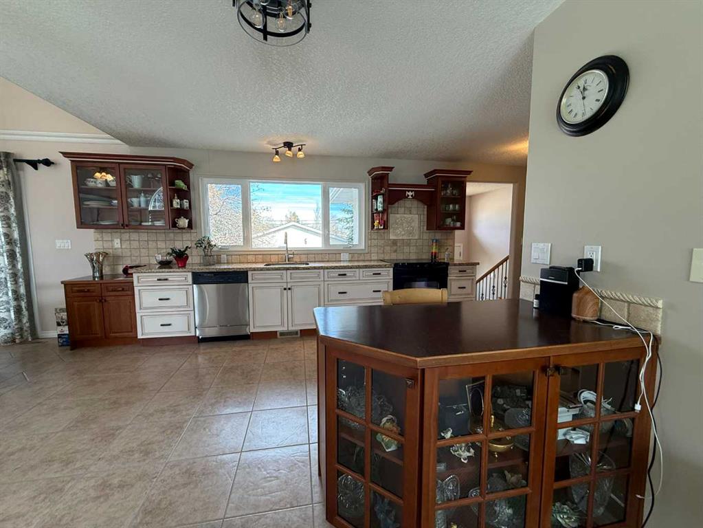 Additional image 5 of 3315 Parkside Drive S, Lethbridge, AB, T1J 1N2