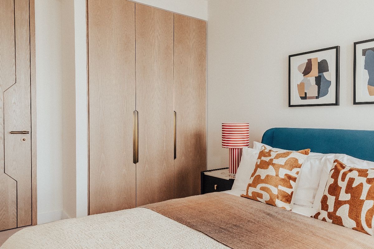 1 Bed Flat, Nine Elms Lane, SW8, N1 7GU