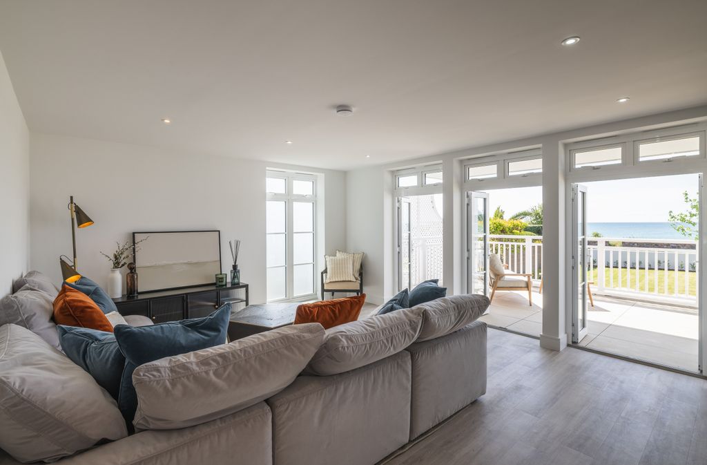 Additional image 11 of 3 bed flat for saleLa Route De La Haule, St. Lawrence, Jersey JE3