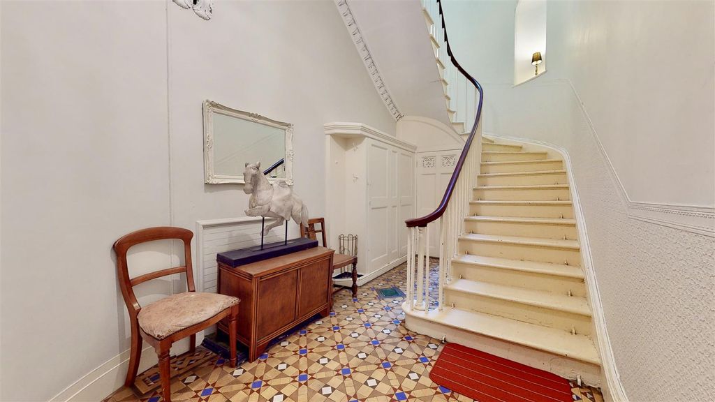 Additional image 5 of 4 bed flat for saleRodney Street, Liverpool L1