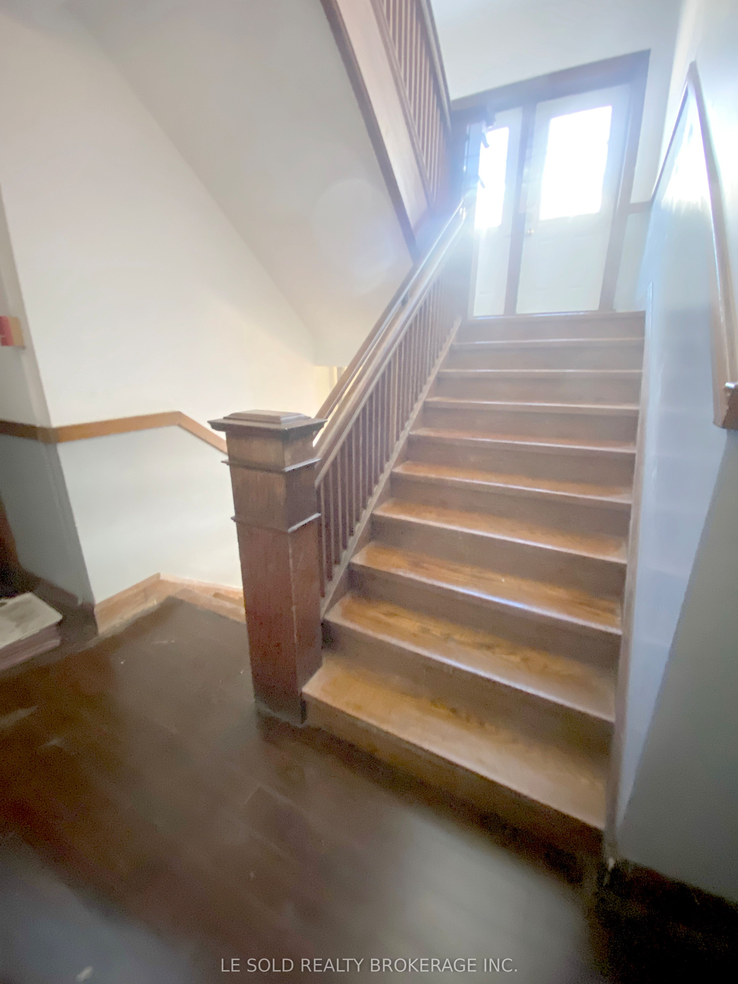 Additional image 3 of 221-125 Earl Place, Toronto, ON, M4Y 1M4