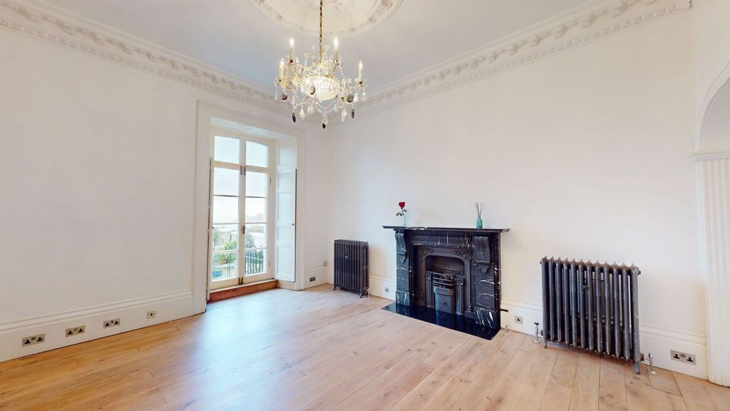Additional image 2 of 2 bed flat for saleThe Esplanade, The Hoe PL1