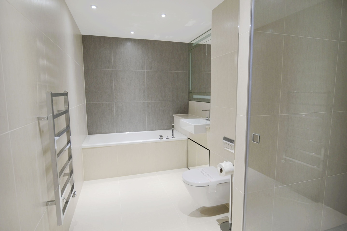 Additional image 4 of 1 Bed Flat, Catalina House, E1, N1 7GU