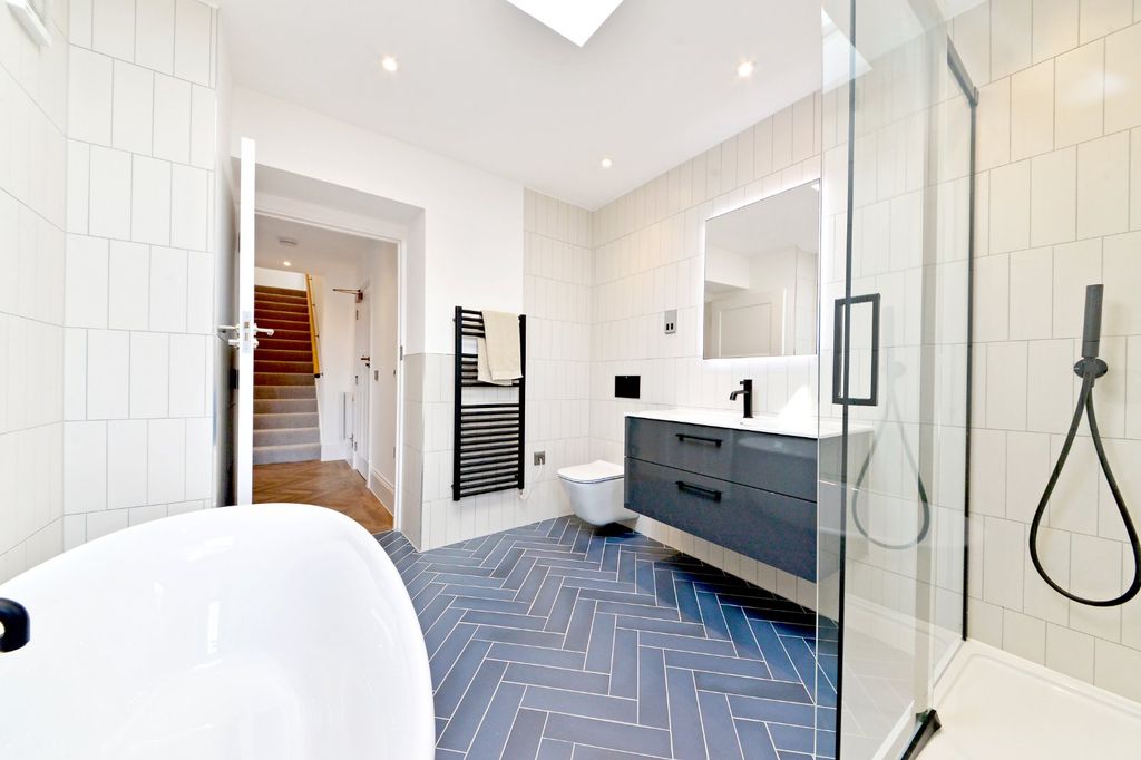 Additional image 7 of 3 bed flat for saleThe Gothic, 4-6 Great Hampton Street, Birmingham B18