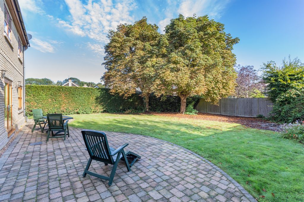 Additional image 2 of 4 bed detached house for saleGrove Lane, Longthorpe, Peterborough PE3