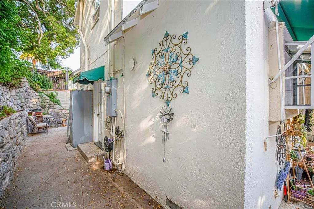 Additional image 87 of 2313 Hollister Ter, Glendale, CA 91206