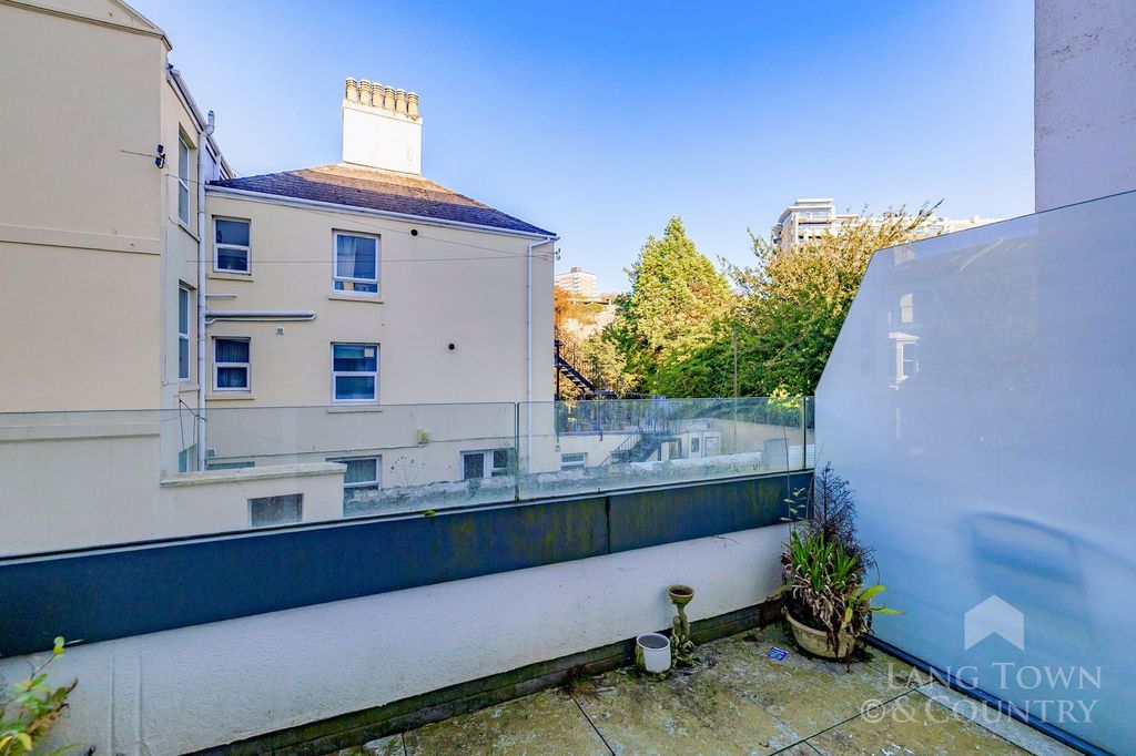 Additional image 12 of 2 bed flat for saleHoe Road, The Hoe, Plymouth PL1