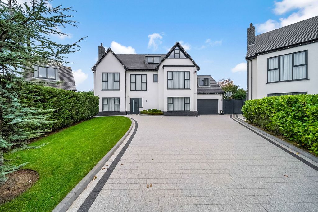 6 bed detached house for saleCampion View, Blundellsands, Merseyside L23