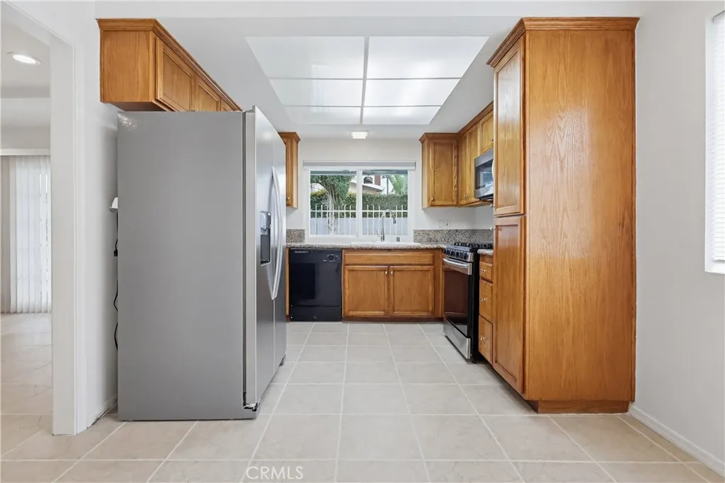 Additional image 15 of 18102 Hatteras St, Tarzana, CA 91356