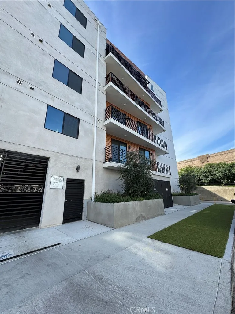 Additional image 67 of 4383 N Sepulveda blvd, Sherman Oaks, CA 91403