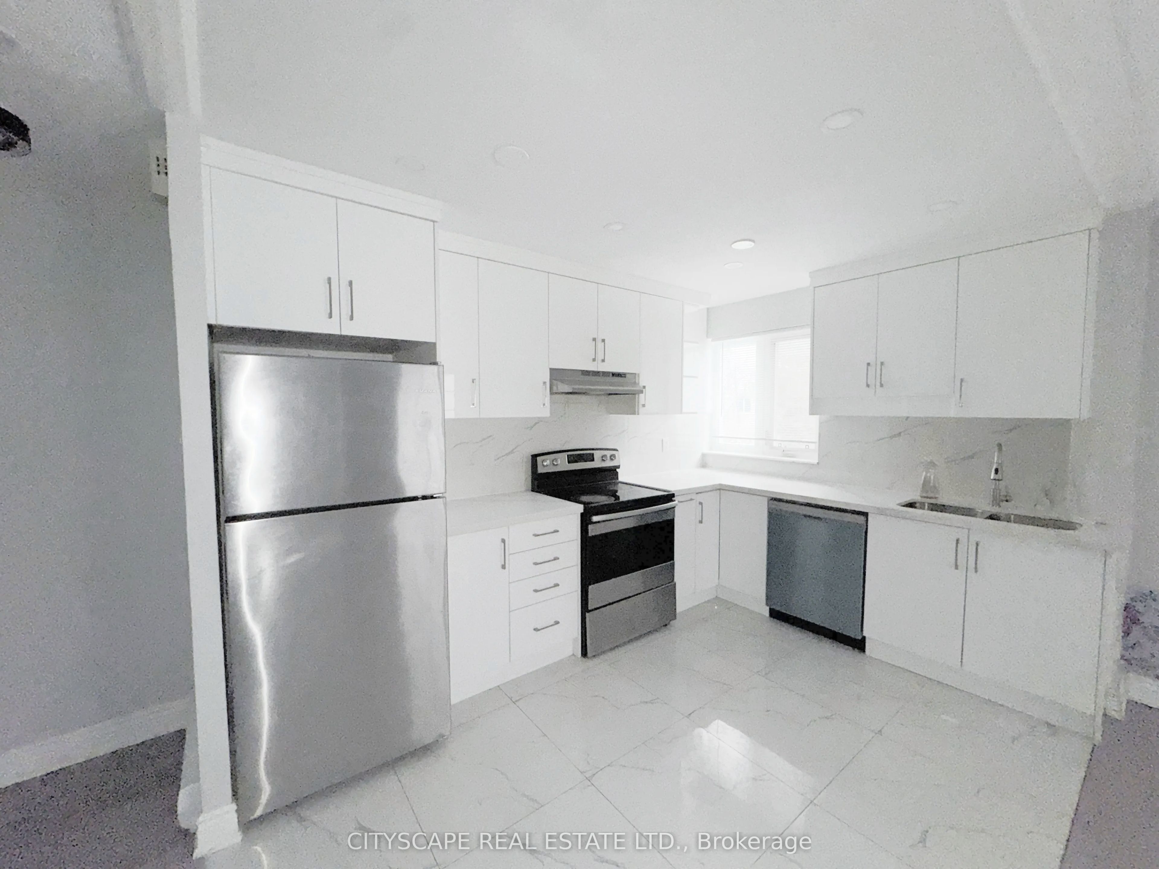 192-1055 Dundas Street E, Mississauga, ON, L4Y 3X6