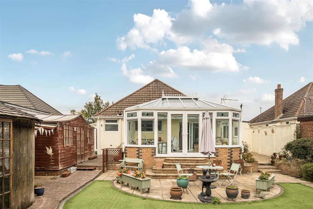 Additional image 12 of 2 bed detached bungalow for saleHeckford Road, Corfe Mullen, Wimborne BH21