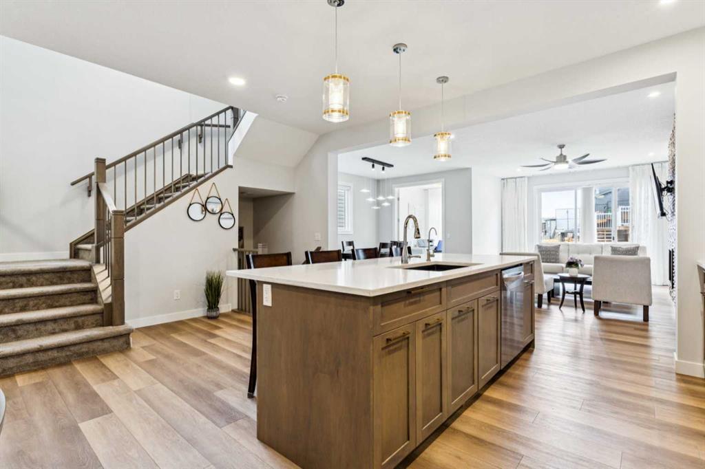 Additional image 4 of 411 Rowley Way NW, Calgary, AB, T3L 0G5