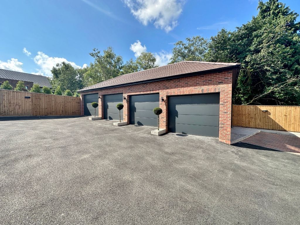 Additional image 22 of 2 bed flat for saleOldfield Drive, Heswall CH60