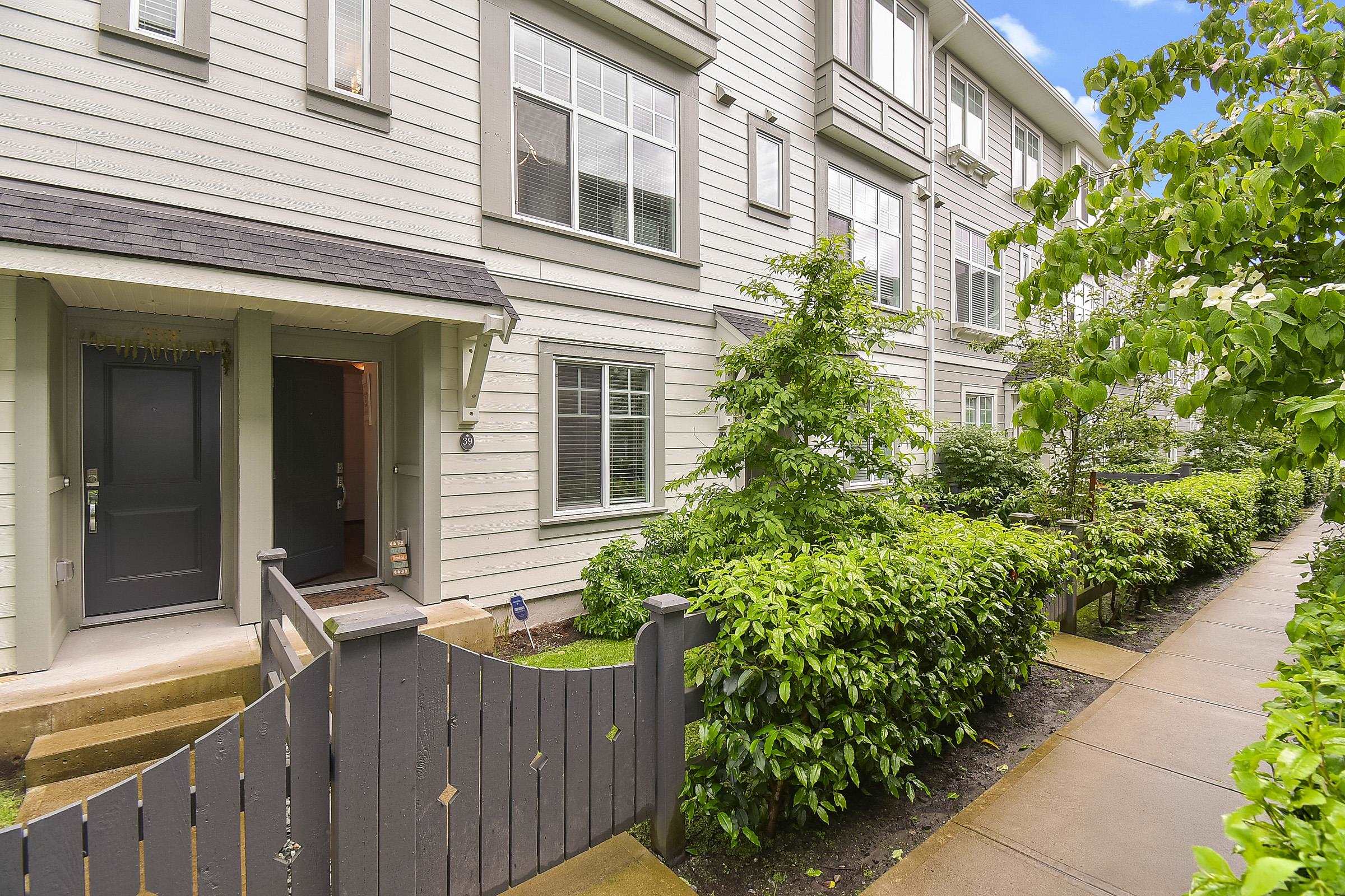 39-15850 85 Avenue, Surrey, BC, V4N 6W2